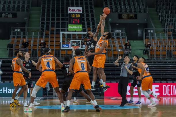 及关键球处 及关键球处